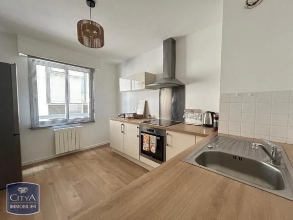 Appartement à louer 3 pièces 69.36m² Laval (53000)