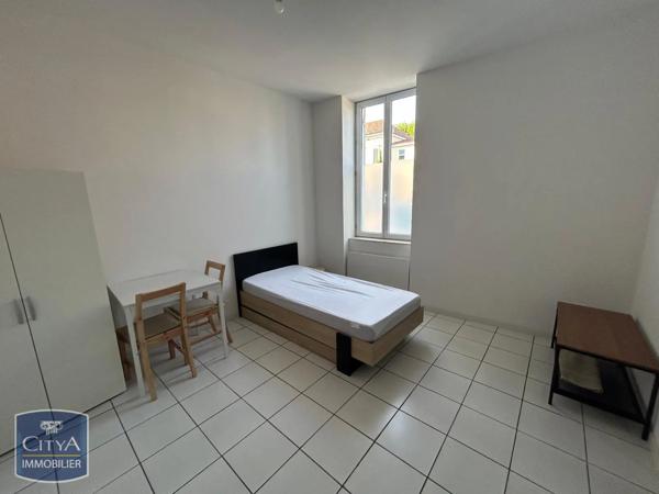Appartement à louer 1 pièce 16.73m² Villeneuve-sur-Lot (47300)