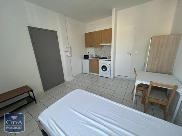 Appartement à louer 1 pièce 16.73m² Villeneuve-sur-Lot (47300)