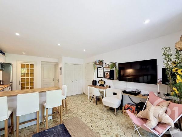 Appartement F2 à vendre  2 pièces - 47,70 m 2   ST RAPHAEL  - 83