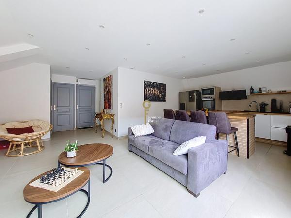 RARE APPARTEMENT 105M² + HANGAR 110M²