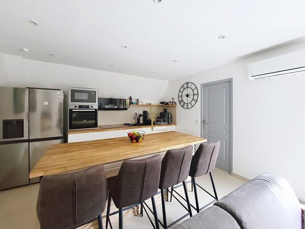 RARE APPARTEMENT 105M² + HANGAR 110M²