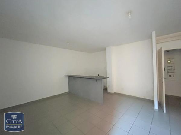 Appartement à louer 2 pièces 39.89m² La Seyne-sur-Mer (83500)