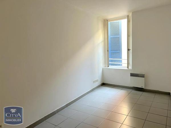 Appartement à louer 2 pièces 39.89m² La Seyne-sur-Mer (83500)