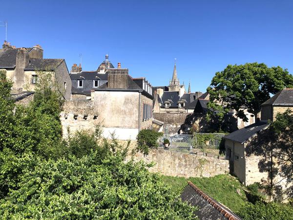 Appartement à vendre à Vannes 4 pièces avec jardin - Dernier étage - Hôtel de ville