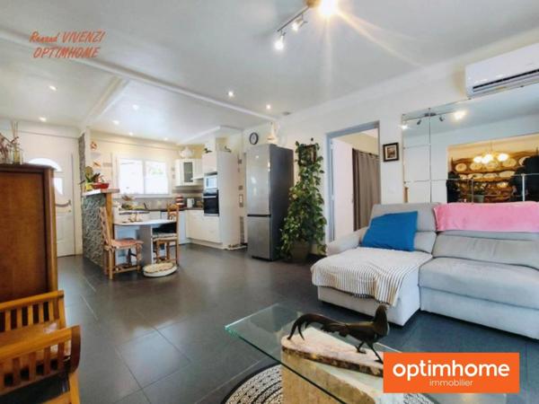 Maison de plain-pied sur 3 faces avec garage à Prades