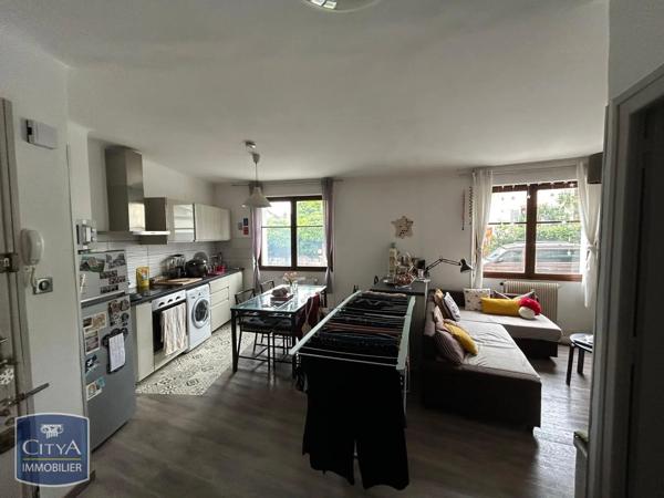 Appartement à louer 2 pièces 48.21m² Chambéry (73000)