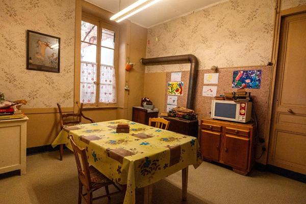 Immeuble de Caractère en Pierre 300 m² ? Idéal Grande Famille ou Gîte