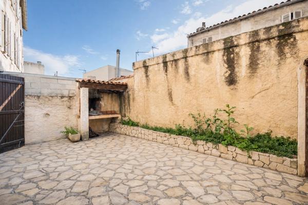 À vendre appartement T2bis de 56 m² à MARSEILLE 3e