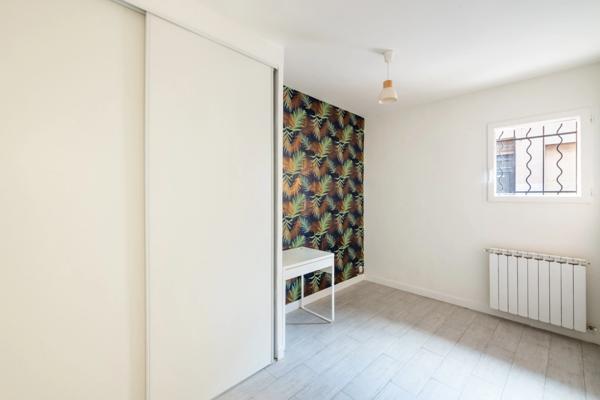 À vendre appartement T2bis de 56 m² à MARSEILLE 3e