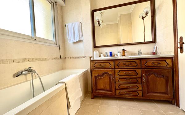 Appartement à vendre    4 pièces • 77,86 m2 Nice