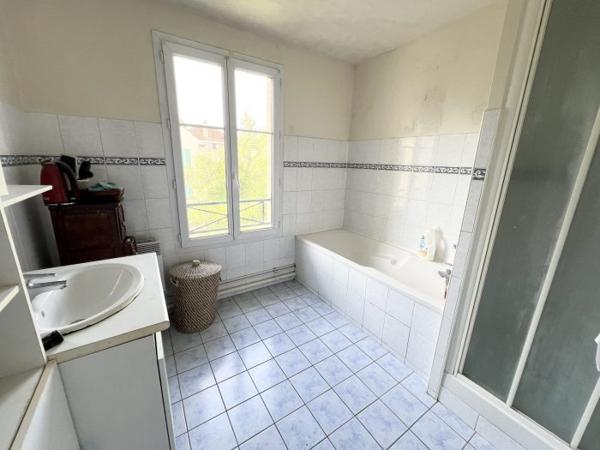 Maison traditionnelle Vaires-sur-Marne 95.71 m²