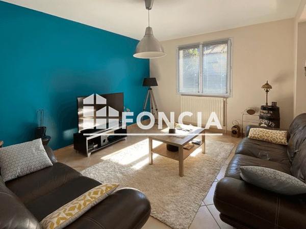 Location Maison 5 pièces 157 m² - 39 RUE DE GRANGE Niort 79000