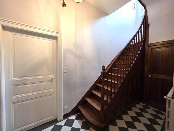 Maison Bourgeoise en coeur de ville de La Flèche / 5 chambres / garage