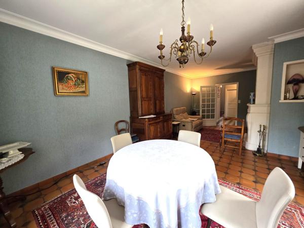 Maison Bourgeoise en coeur de ville de La Flèche / 5 chambres / garage