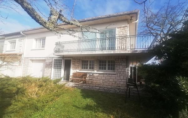 Maison à vendre    6 pièces • 155 m2 Saint-Georges-de-Didonne