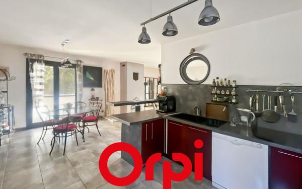 Maison à vendre    4 pièces •  Le Castellet