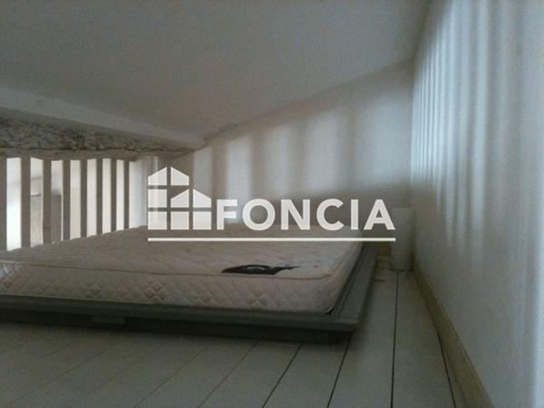 Location Studio 33 m² - 2ème ETAGE - PORTE 3 Niort 79000