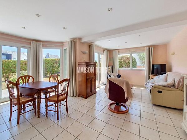 Maison lumineuse avec vie de plain-pied, jardin arboré et terrasse plein sud ? Golfe du Morbihan