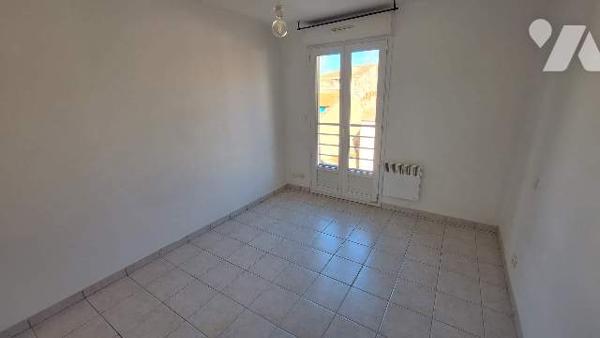 Appartement, terrasse et parking en centre-ville