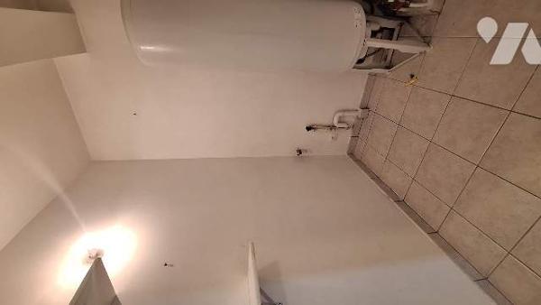 Appartement, terrasse et parking en centre-ville