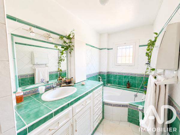 Maison à vendre 6 pièces 103 m² Hyères