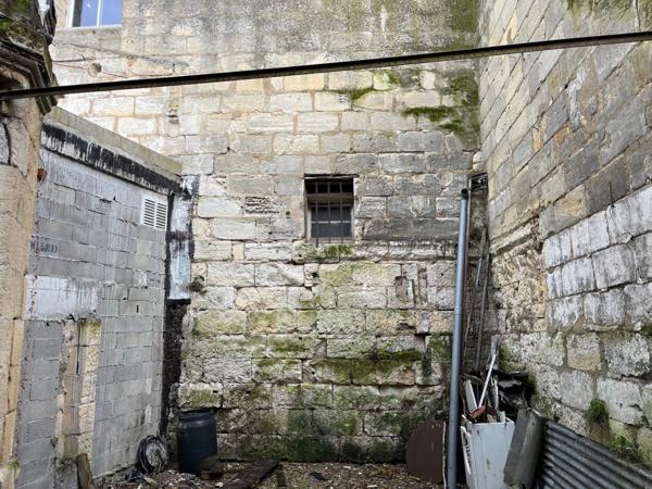 Maison à rénover 2 pièces 100 m² avec jardin centre-ville de Libourne