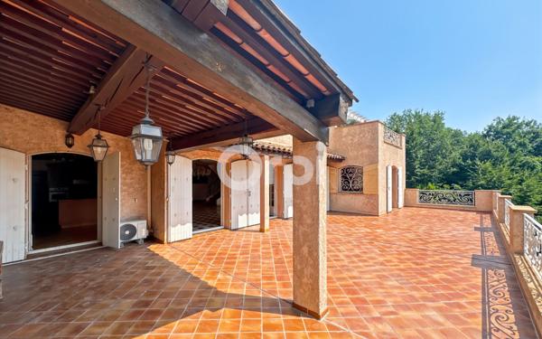 Maison à vendre    6 pièces • 375 m2 Saint-Paul-de-Vence