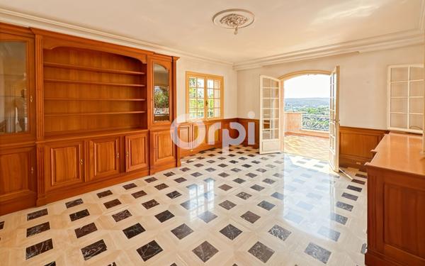 Maison à vendre    6 pièces • 375 m2 Saint-Paul-de-Vence