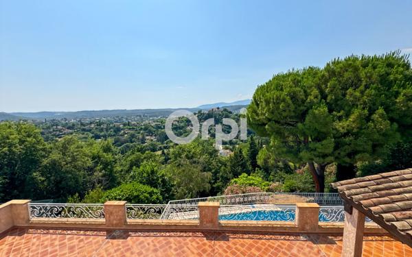 Maison à vendre    6 pièces • 375 m2 Saint-Paul-de-Vence