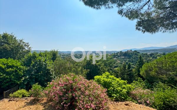 Maison à vendre    6 pièces • 375 m2 Saint-Paul-de-Vence