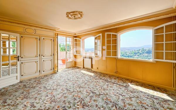 Maison à vendre    6 pièces • 375 m2 Saint-Paul-de-Vence