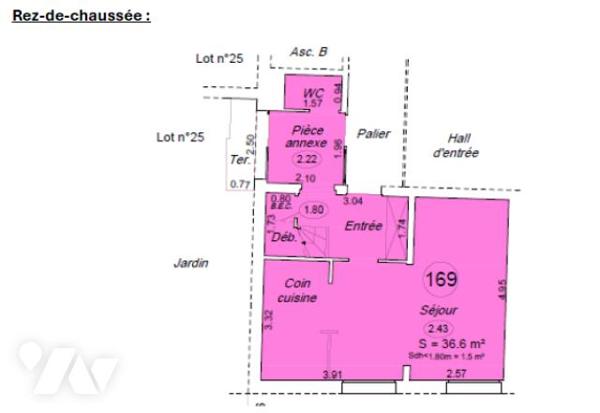 En impasse, proximité square, T2 en duplex de 62,01 m², Libre.