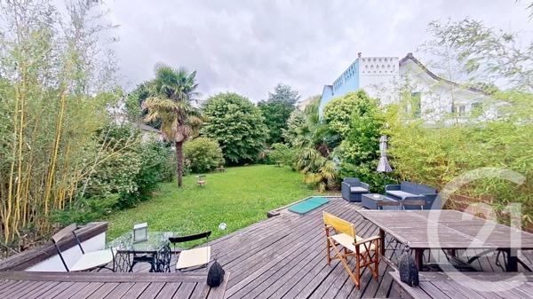Maison à vendre  8 pièces - 262,34 m 2   LE PERREUX SUR MARNE  - 94