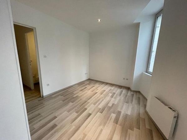 Immeuble à vendre |  La Châtre |  186 m²