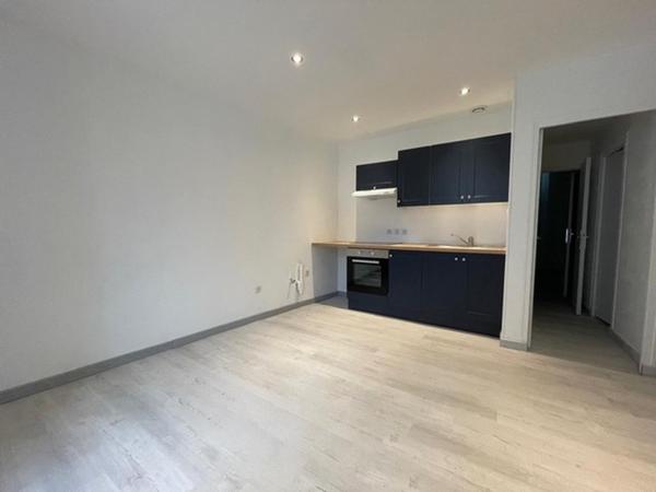 Immeuble à vendre |  La Châtre |  186 m²
