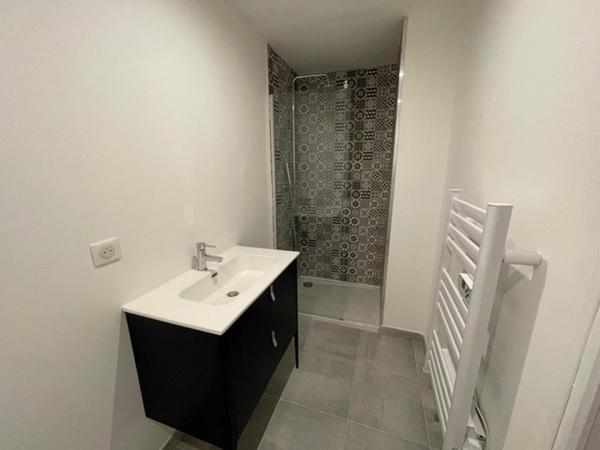 Immeuble à vendre |  La Châtre |  186 m²