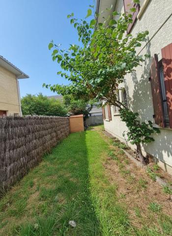 "Talence Universités Maison familiale de 159 m², 6 chambres, véranda et jardin"