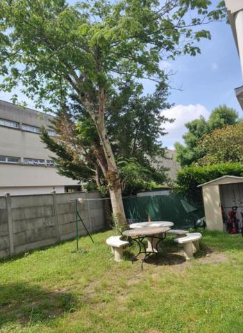 "Talence Universités Maison familiale de 159 m², 6 chambres, véranda et jardin"