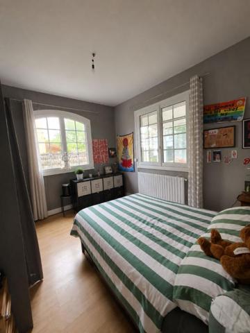 "Talence Universités Maison familiale de 159 m², 6 chambres, véranda et jardin"