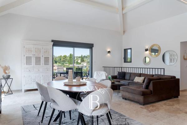 Valbonne, Villa 4 Chambres -  141 m² à vendre