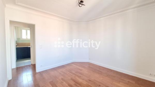 Appartement
         3 pièces
        - 45 m² Exclusivité 315 000 € *