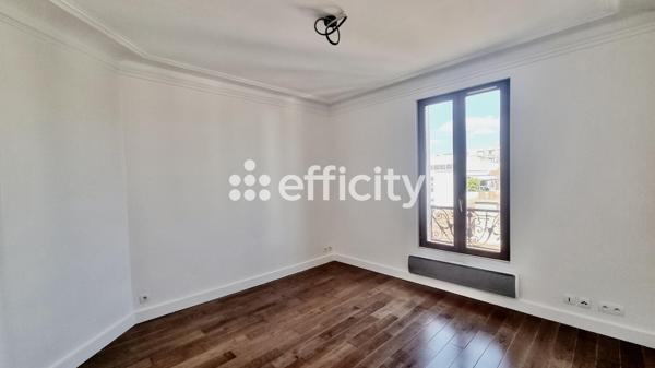 Appartement
         3 pièces
        - 45 m² Exclusivité 315 000 € *