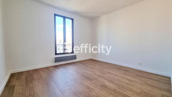 Appartement
         3 pièces
        - 45 m² Exclusivité 315 000 € *