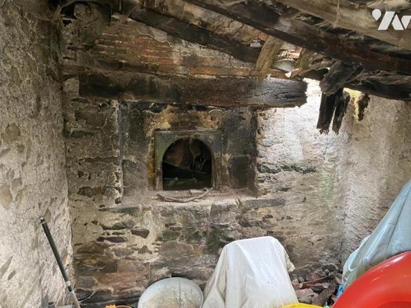 CORDEMAIS / Maison à rénover sur 16 000 m² de terrain