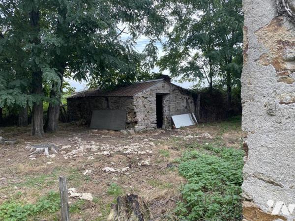 CORDEMAIS / Maison à rénover sur 16 000 m² de terrain