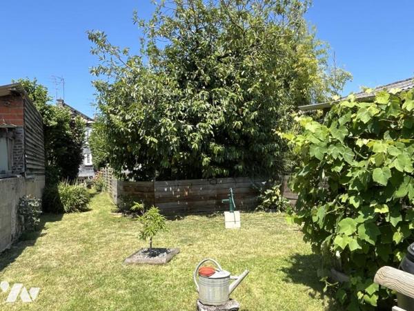 Maison de bourg avec jardin