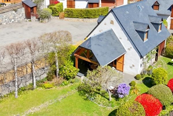 AUCUN (65),  maison de charme cosy T5 avec vue panoramique exceptionnelle !