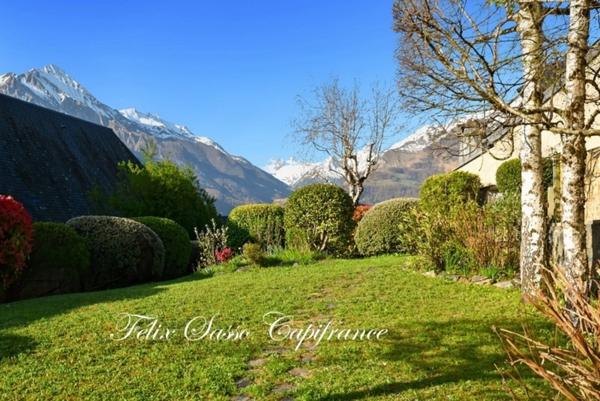 AUCUN (65),  maison de charme cosy T5 avec vue panoramique exceptionnelle !