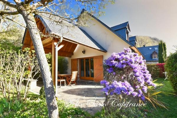 AUCUN (65),  maison de charme cosy T5 avec vue panoramique exceptionnelle !